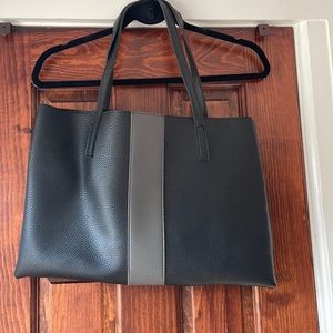 Vince Camuto tote bag